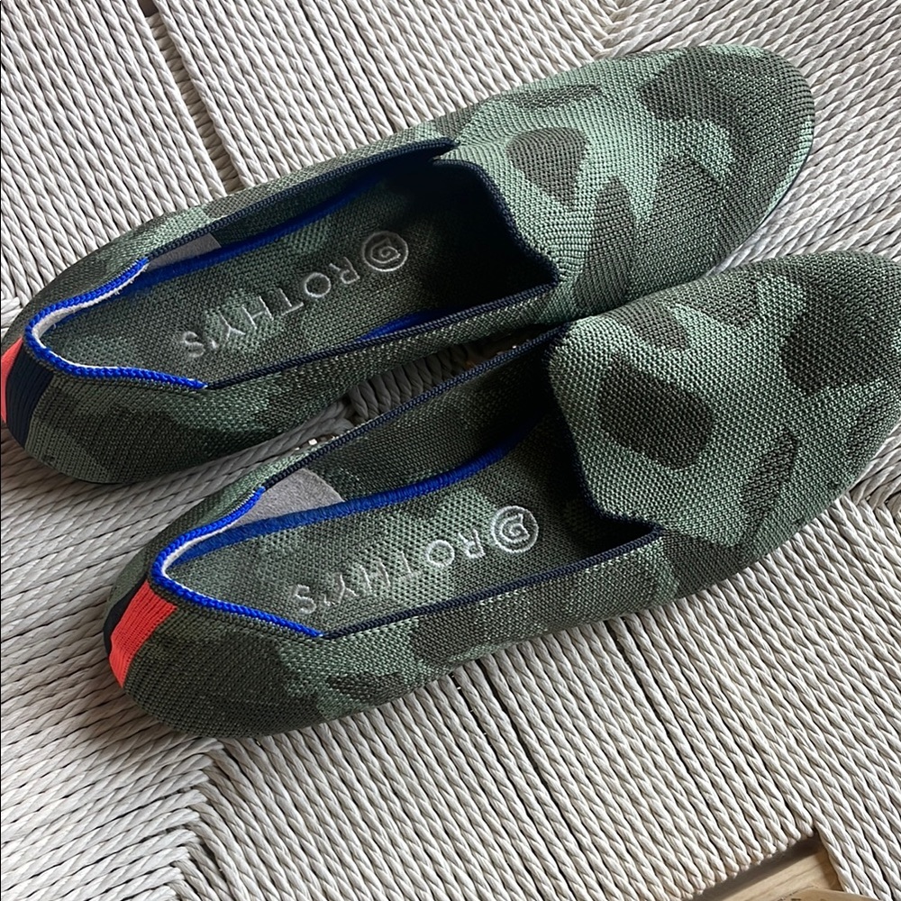 Rothy's Women’s Green Camouflage Shoes size 10 - Picture 2 of 3